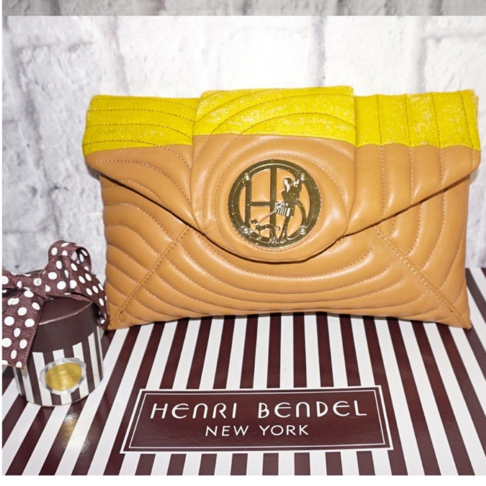 Beautiful HENRI BENDEL No.7 QUILTED  MIXED CLUTCH